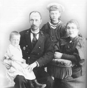 Gosławski z rodziną - z archivum Trofimowych